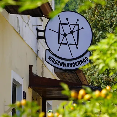 Hirschwangerhof - Commons Hub Hostel Reichenau an der Rax