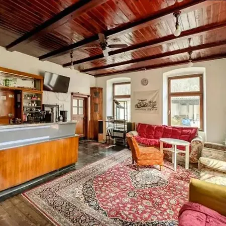 Hirschwangerhof - Commons Hub Hostel *