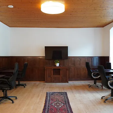 Hirschwangerhof - Commons Hub Ostello Reichenau an der Rax
