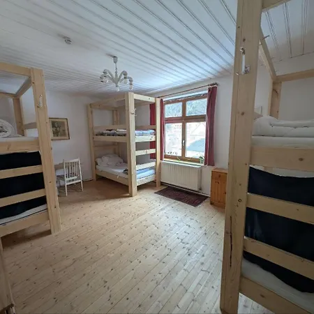 Hirschwangerhof - Commons Hub Hostel Reichenau