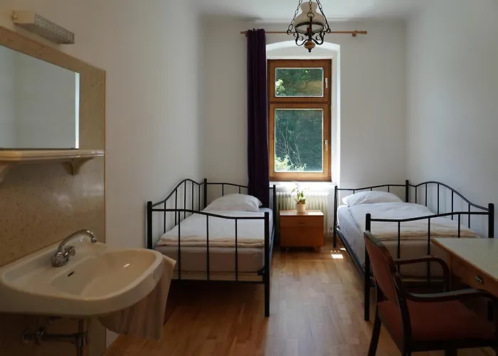 Hirschwangerhof - Commons Hub Auberge de jeunesse Reichenau an der Rax